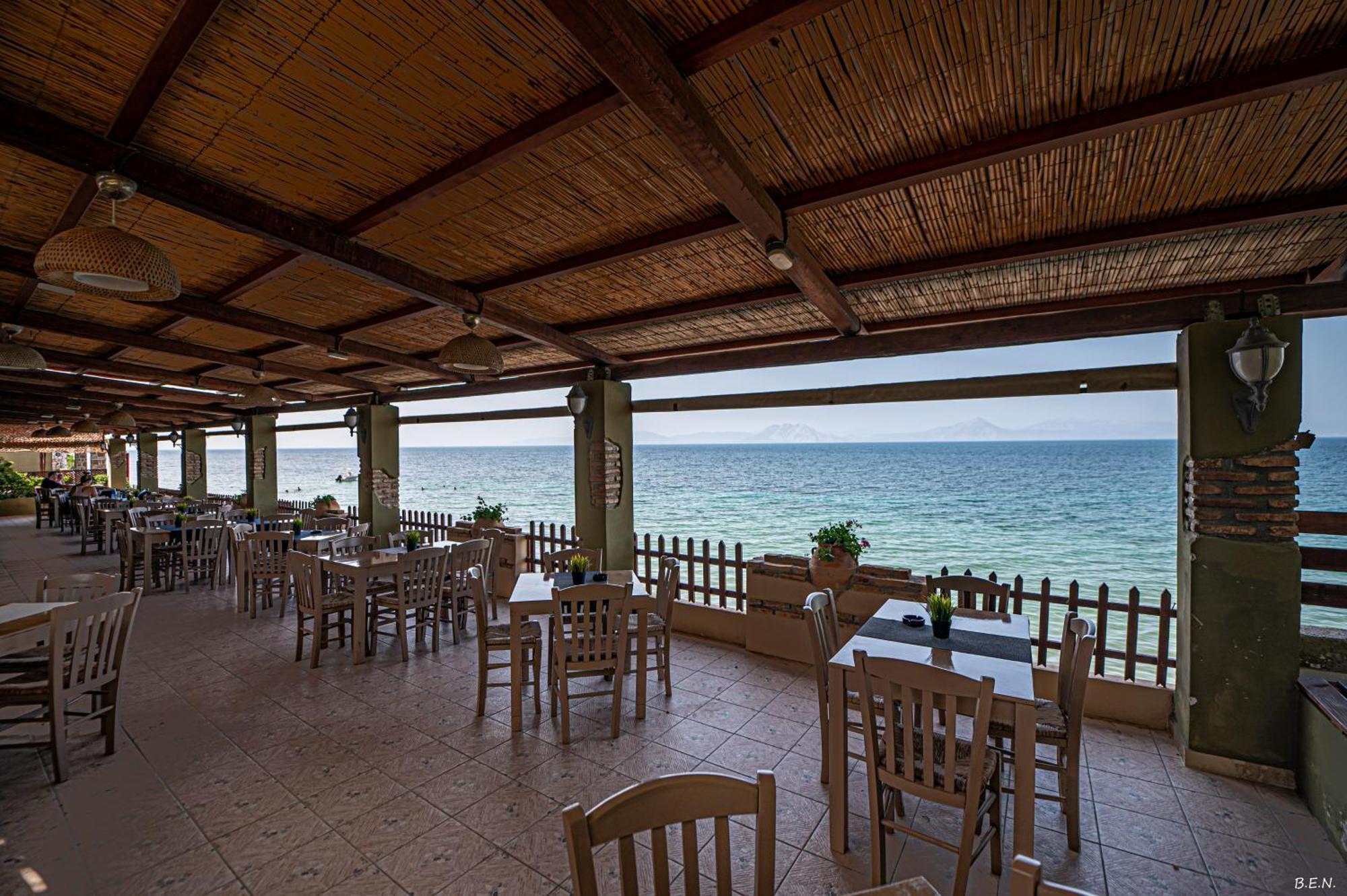 Castella Beach Alissós Exterior foto